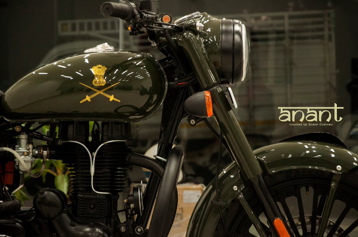 EimorCustoms's tweet photo. ~~ANANT~~ old cast iron engine Royal Enfield Bullet 350 with our signature touch.
#royalenfieldcustom #customizedroyalenfield #royalenfieldmodified #modifiedroyalenfield #bulletmodification #eimorcustoms #eimor #makeinindia #modification #modifiedbike #custompaintjob #custompaint https://t.co/4HcHl99jDy