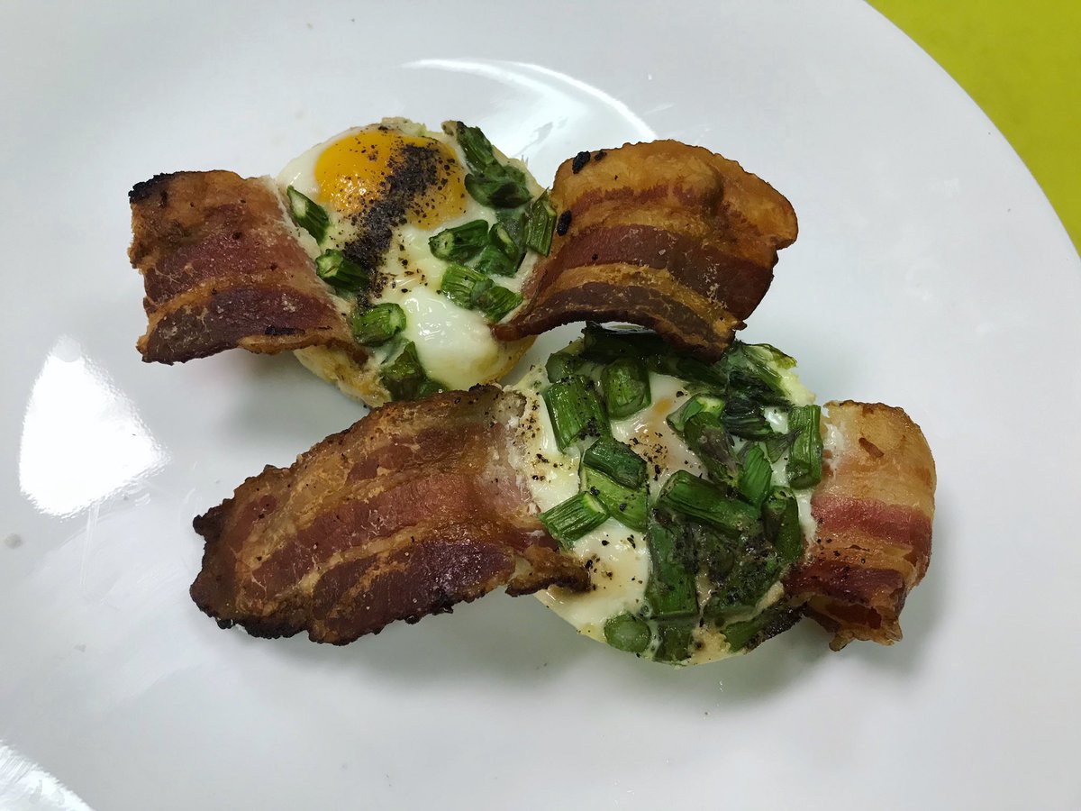 EYHOEdibles's tweet photo. โฃBacon/Egg Cups ๐ฅ๐ณโฃ
โฃ
Donโt these breakfast cups (the bacon) look like little butterflies or spiders?! Or is it just me getting into the Halloween spirit lol ?!โฃ
โฃ
#baconandeggs #eggsandbacon #breakfastcups #baconandeggcups #breakfasttime #eggs #bacon #lowcarb https://t.co/wzIe0X7e9u