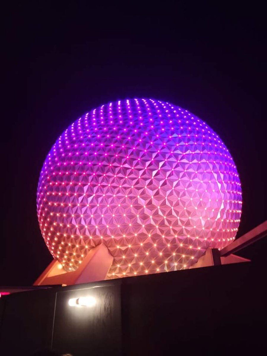 DashingTravel's tweet photo. Like a grand and miraculous spaceship…..

Happy #MagicalMonday! 

#disney #disneyworld #disney50thanniversary #epcot #spaceshipearth https://t.co/xONSyBmyCC