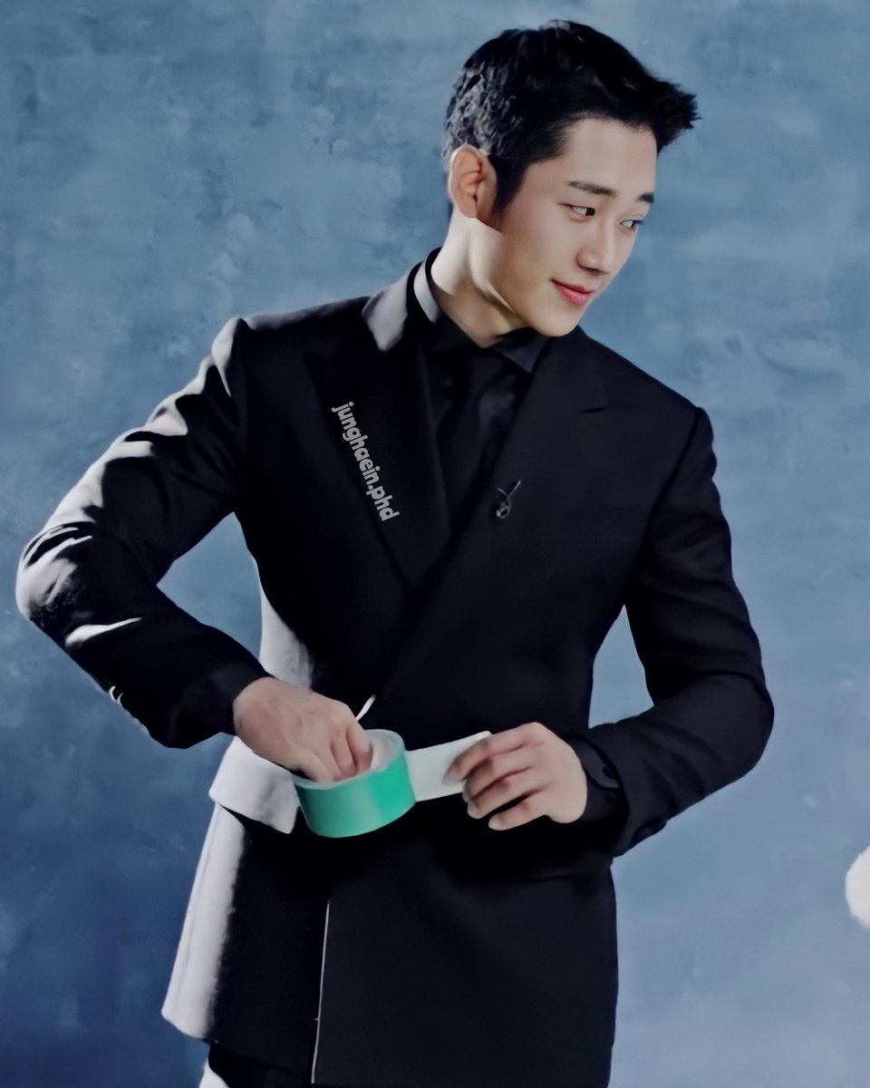 junghaeinphd's tweet photo. Felt in love with this Men in Black 🖤🖤 @ActorHaein
.
.
#정해인 #JungHaein
#정해인PHD #JungHaeinPHD
#JungHaeinIndonesiaFans
#To8finityWithHaein #AlwaysWithHaein
#EVERYDAYJUNGHAEIN #ALWAYSLOVEJUNGHAEIN https://t.co/kzvOa99p6h