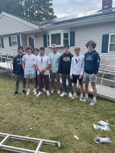 FHSPantherHocke's tweet photo. FHS Boys Hockey helping our friends @RandomSmileProj install a handicap ramp in our Franklin community! Keep up the great work boys.

@FHSSports @PanthersJVPuck @ToFranklinMa https://t.co/2Wv3roSKb3