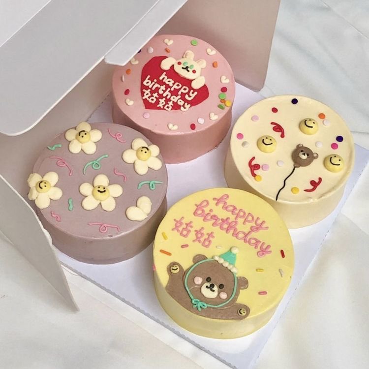 BORAMNICH's tweet photo. happy birthday untuk para yuju rp's 🥳🥳🎂🎂🎉🎉✨✨
sehat" yaa kalian semua!! semoga karir mun &amp; rl yuju lancar selalu, semakin banyak project di rumah baru yaaa~ happy birthday 🥳🥳🎂🎂🎉🎉💞💞 @yujuuy @chooiyuju @yuuthz @choiyucju @FU_Yuju97 @yujuleha @ch_ujuy #HappyYujuDay https://t.co/R40IbhvxXu