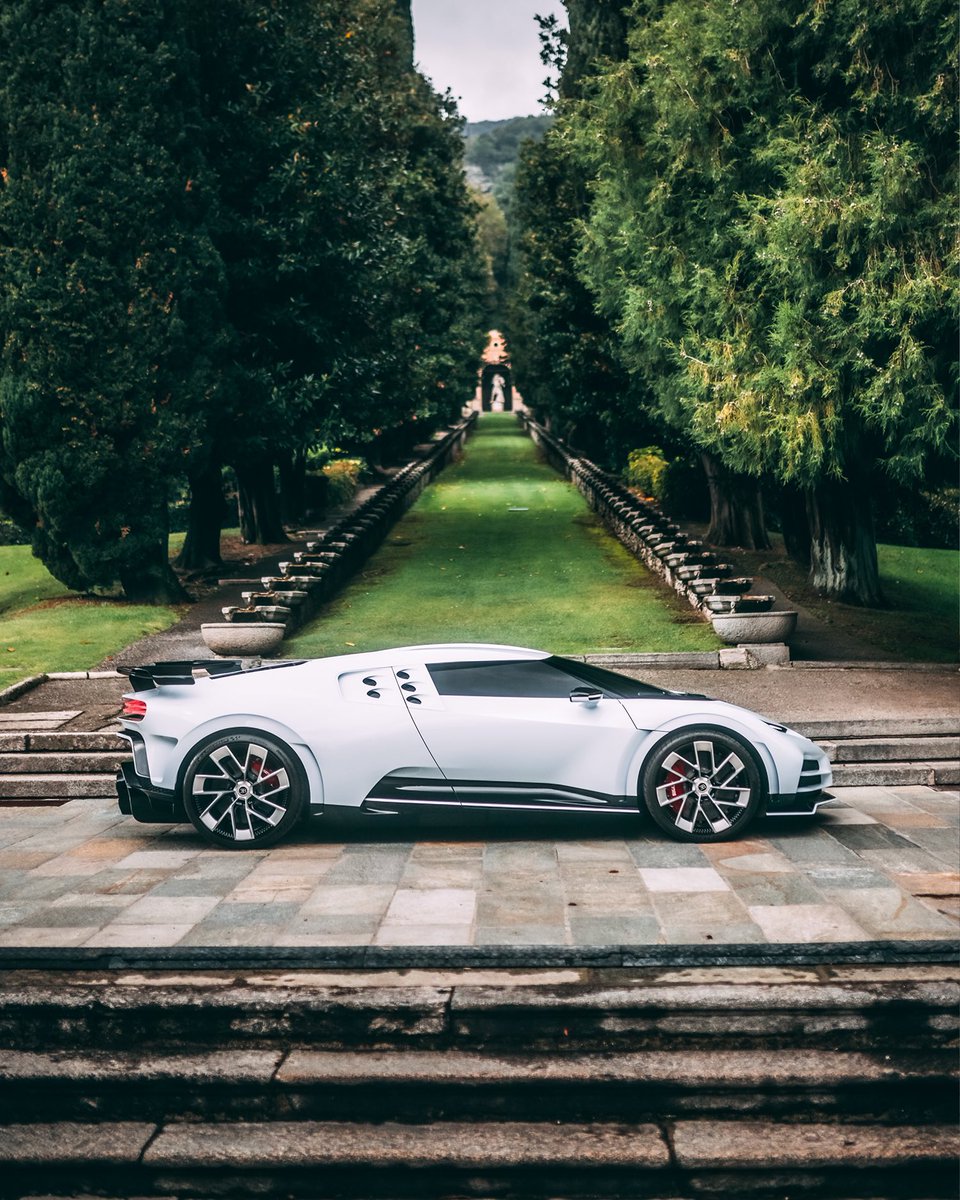 The #CENTODIECI was one of the highlights at this year‘s Concorso d‘Eleganza in Como. We have unveiled this masterpiece in 2019 to celebrate our 110th anniversary. Only 10 units will be built at the Molsheim Atelier with deliveries to customers next year. 

#BUGATTI #VilladEste