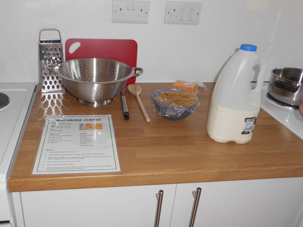 HawthornFlc's tweet photo. We have loved running our "Cooking on a Budget" group today and having our parents back with us.

"This is the 1st parent I have met since my son was born, it has been SO nice!" 

"This has been my best day at work since before Covid, I feel emotional" #ChallengePovertyWeek https://t.co/lZF78aFGZY