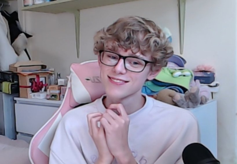 RourkNirin's tweet photo. Aura, brightness, cuteness, full of happy people😘😘
@rourkesdiamonds

https://t.co/vXYoRWiHZS
https://t.co/NNiGMooSUH
 
#Rourke  #Rourkecomeback
#Twitch
#TwitchdiamondRourke
#RourkeSteaming
#RourkesDiamonds
#weloveRourke
#welcomebackrourke
#Streamer https://t.co/UUbR7yrrxw