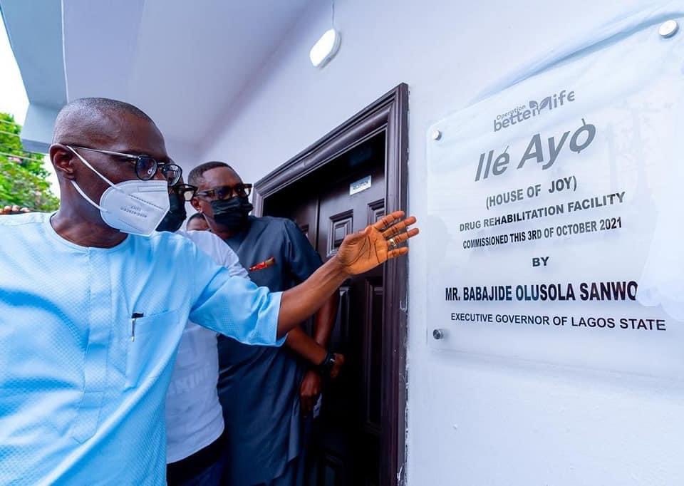 Opetuyii's tweet photo. Lagos State Governor, Mr @jidesanwoolu attended the formal commissioning of Ile-Ayo Drug Rehabilitation Facility, operated by @freedom_fdn one of Pastor @drtonyrapu’s outreaches.
#ForAGreaterLagos 
@followlasg https://t.co/euF1RJp2Wo