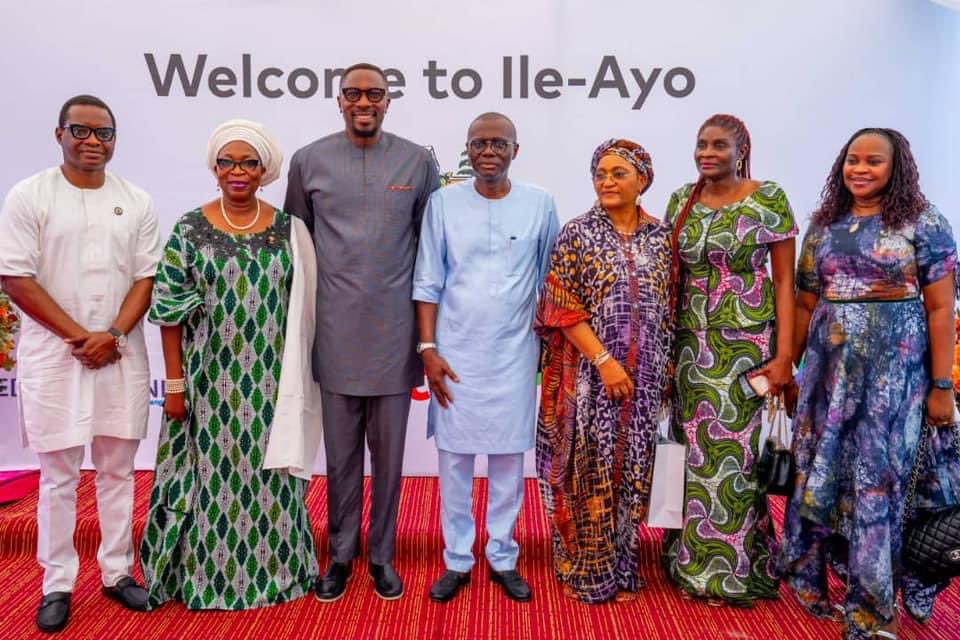 Opetuyii's tweet photo. Lagos State Governor, Mr @jidesanwoolu attended the formal commissioning of Ile-Ayo Drug Rehabilitation Facility, operated by @freedom_fdn one of Pastor @drtonyrapu’s outreaches.
#ForAGreaterLagos 
@followlasg https://t.co/euF1RJp2Wo
