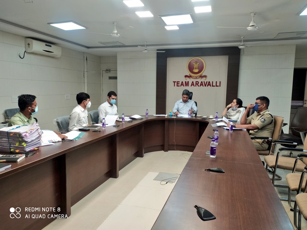 CollectorArv's tweet photo. લૅન્ડ ગ્રેબિંગ(પ્રતિબંધ) એક્ટ-૨૦૨૦ અંતર્ગત સંબંધિત અધિકારીઓ સાથે સમીક્ષા બેઠક કરી ૧૧ અરજીઓની નિકાલ અંગે વિગતવાર ચર્ચા કરવામાં આવી.
@CMOGuj @pkumarias @SP_Arvalli @revenuegujarat https://t.co/AcaVqMCDhX
