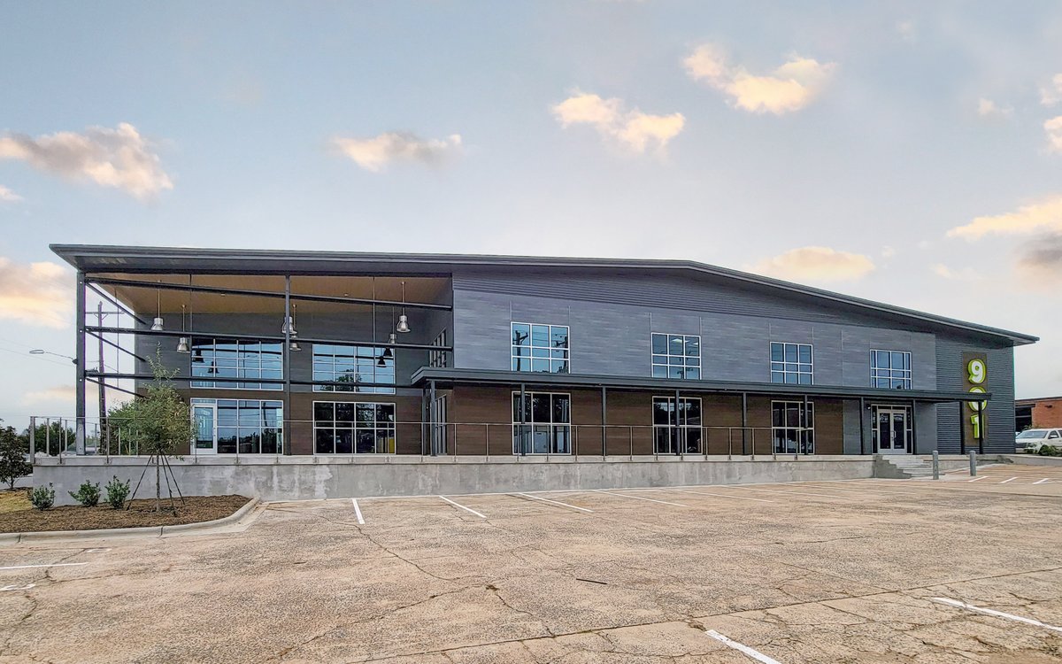 WGMDesignLLP's tweet photo. Happy #WorldArchitectureDay! Take a look at some of our completed work in 2021!

1) Wilson Student Center @WestchesterCDS
2) 901 Tuckaseegee Adaptive Re-Use @trinityprtnrs
3) Harrisburg UMC @WorshipGrowLove
4) Office &amp; Manufacturing Facility @REMBE_GMBH 
https://t.co/4NE4egliT2 https://t.co/Zplhx53xNw
