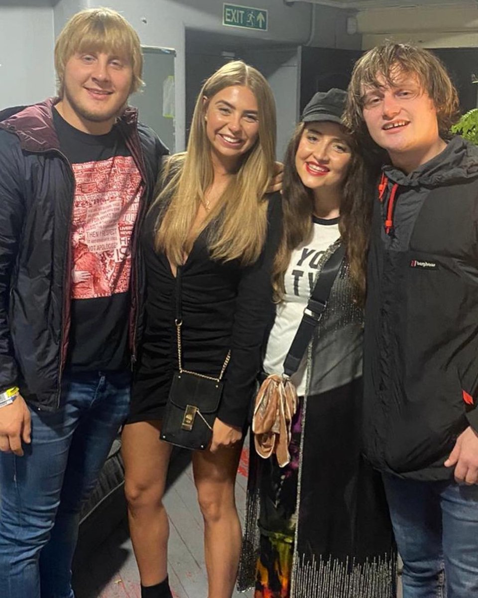 TheKopiteColle1's tweet photo. The republlic of liverpool tees and hoodies #kopitecollective 
Belter little pic there of @PaddyTheBaddy at the #jamiewebster gig 🎵🎼🙌
MY CITY, MY PEOPLE MY HEART 
https://t.co/DEOBa2BDUh 
20%  OFF ALL MENS TEES &amp; HOODIES CODE : SHANKS20 
#lfcinspired #jurgenklopp #lfcfans #tee https://t.co/IKc6u8YPAp