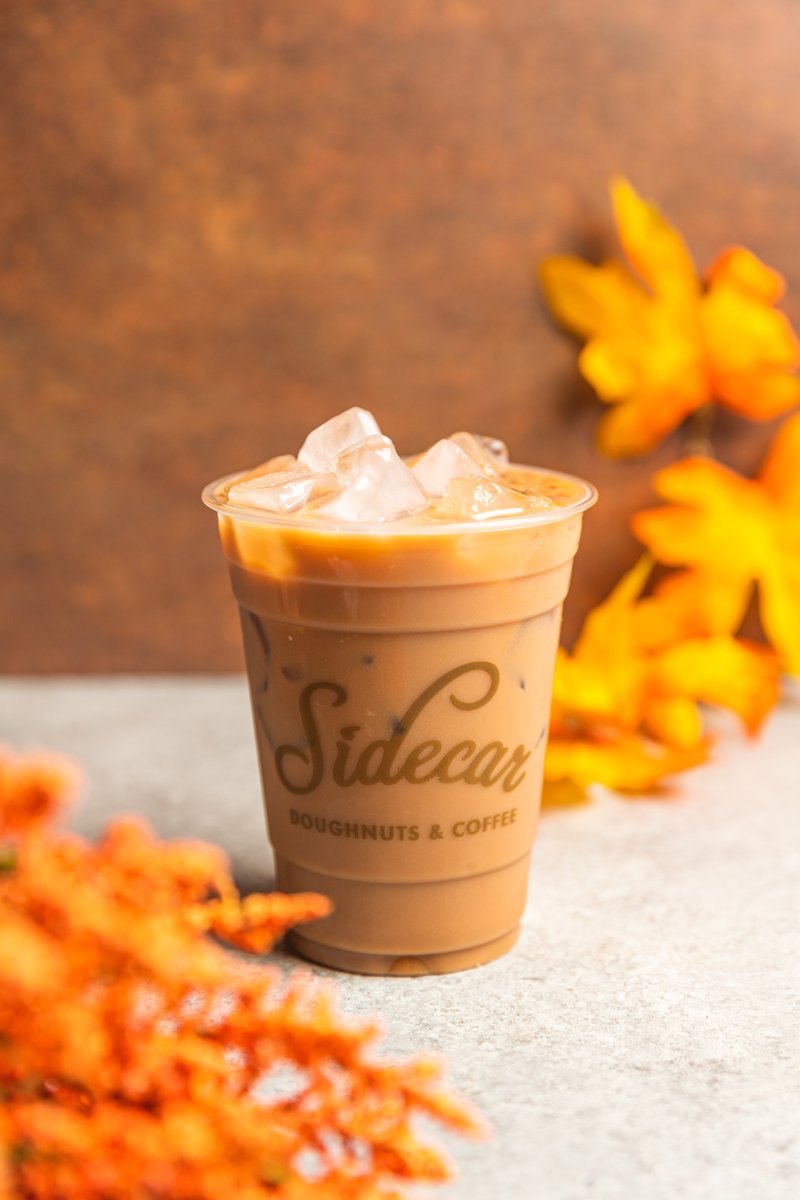 SidecarDoughnts's tweet photo. Time for us to spill the Tea because...🫖 A NEW SEASONAL DRINK IS HERE...
Step into fall with our flavorful and comforting Black Fog Oat Milk Tea!!🧋Head to https://t.co/r7GYFGemQI for more information and to see all of our menu offerings!
#milktea #fallingintofall https://t.co/gqA7n7Z2Ba