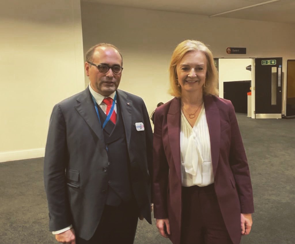 Tratos CEO, Dr <a href="/bragagnimba/">Prof. Maurizio Bragagni OBE MBA</a> OBE, and the Secretary of State for Foreign, Commonwealth and Development Affairs, <a href="/trussliz/">Liz Truss</a> , at the #CPC21