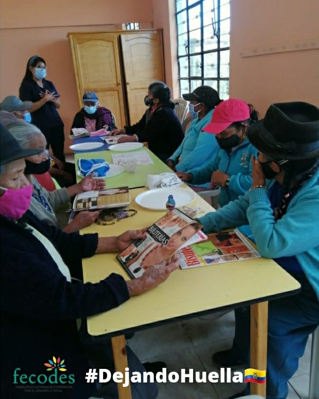 FECODES's tweet photo. #ChavezPamba👵🧓En el marco del Día Internacional del #AdultoMayor el personal técnico de #Fecodes realizaron varias actividades promoviendo espacios lúdicos.
Seguimos cambiando vidas seguimos #DejandoHuella🇪🇨 Gracias Totales Equipo https://t.co/Dc5fdHkMg1
