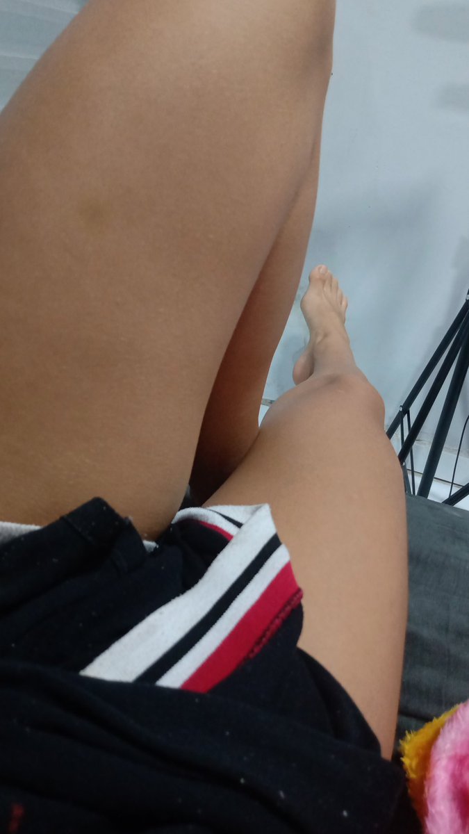 Jimmy64_'s tweet photo. Alguém aqui gosta de pack do pezinho? 
#BUNDAAWARDS #BUNDASAWARDS #PacksAdolescentes #faleitoleve https://t.co/IokbvhvkG1