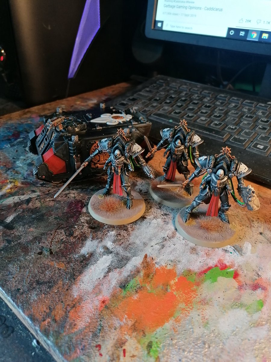 timus666's tweet image. Some #sistersofbattle on the go too.