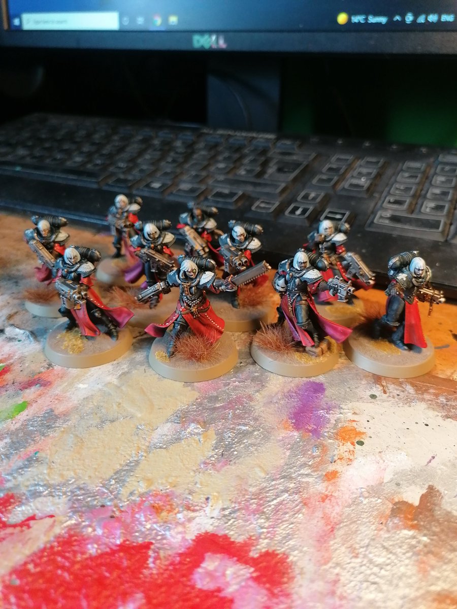 timus666's tweet image. Some #sistersofbattle on the go too.