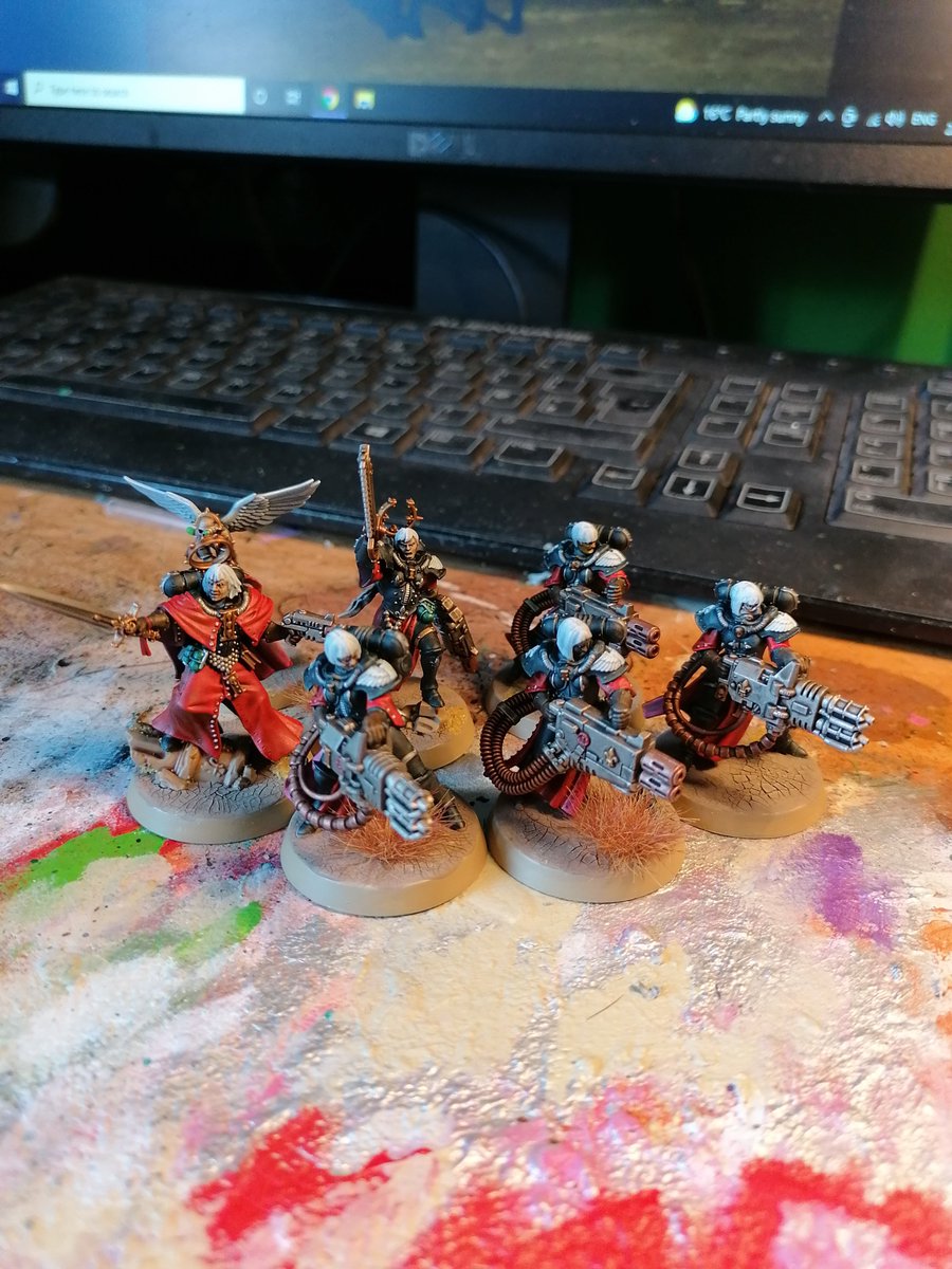 timus666's tweet image. Some #sistersofbattle on the go too.