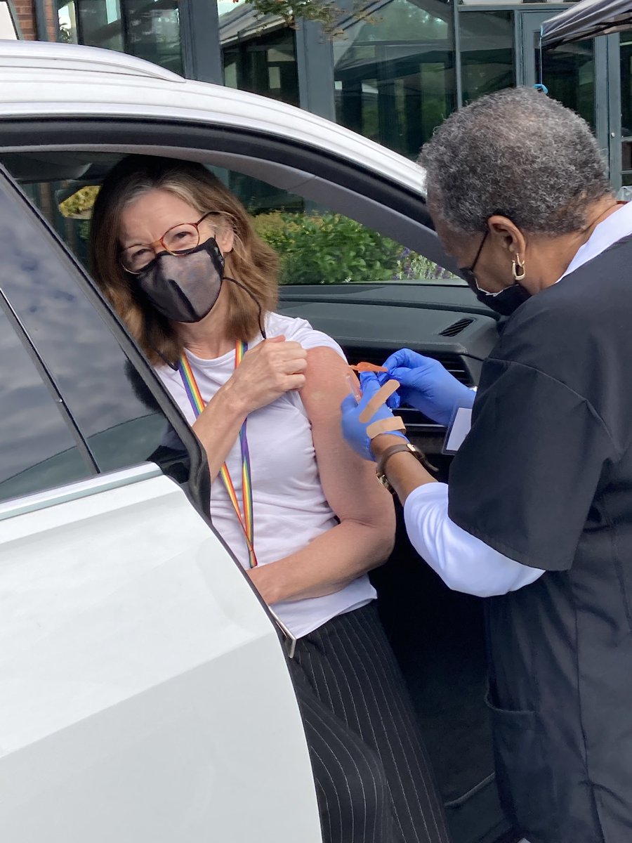 NigelArmes1's tweet photo. BASF RTP drive through flu shots at the Davis Drive site started today. If you are an RTP BASF employee or contingent worker don’t  miss out on this great opportunity to get your shot! @BASFAgProducts #APNLT @BASFAgSolutions https://t.co/pHSlPeGEWM