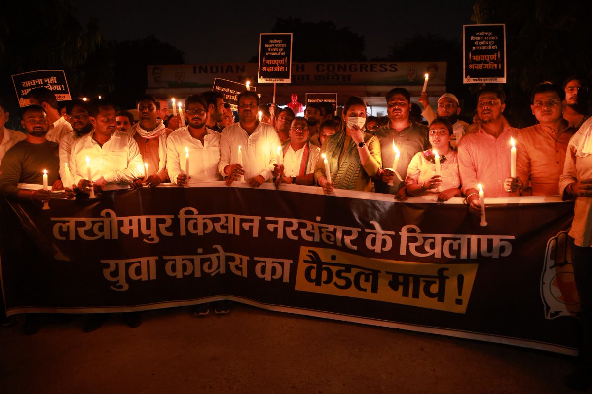 IYC's tweet photo. Today under the leadership of IYC GS @bhaiya_pawar ji, @DelhiPYC incharge @imKhushbooIYC ji, National secretary Rajesh Ji, IYC members organised candle march to pay tribute to the brave farmers lost their lives in Lakhimpur kheri brutal attack.
#KhooniDarpokBJP https://t.co/soSmvx8WpW