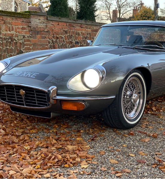 PilkingtonClass's tweet photo. A lovely customer testimonial and photo about how we made a new screen for their Jag E Type S3, created to include an antenna for the first time. Read the full post on https://t.co/8MwwnjTTvu  #classiccar #classicastonmartin #classicjaguar #xke #etype #classicbritishcars #car https://t.co/5t7TDEPFrZ