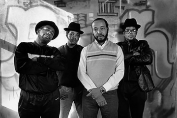 HAPPY 64TH BIRTHDAY TO HIP HOP PIONEER RUSSELL SIMMONS!
 