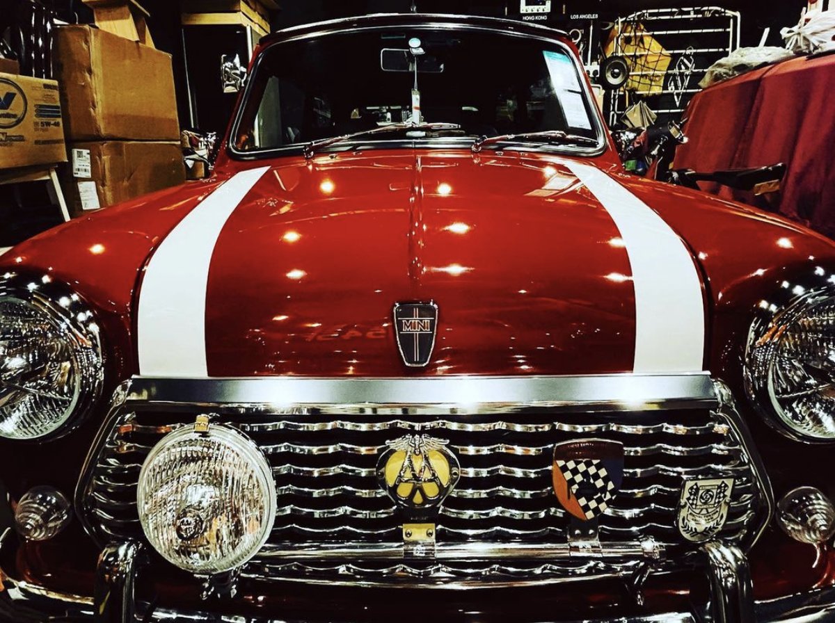 classiccarbuye2's tweet photo. Is there such a thing as too much chrome?

@mini._.336

#globalmini  #minilife #minicoopersport https://t.co/tQwqW1WmW5