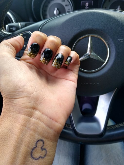 October Nails!! Thank you!! Colored hair and eyebrows too!! https://t.co/TClRnrLfKo<a href="/tag/tlc"class="tags"><span>#tlc</span></a><a href="/tag/bonethugsnharmony"class="tags"><span>#bonethugsnharmony</span></a><a href="/tag/simpsonville"class="tags"><span>#simpsonville</span></a><a href="/tag/herita"class="tags"><span>#herita</span></a>