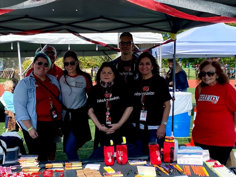 PerryWhs's tweet image. Here's more pics from throughout day. Thanks @bcalligy!!! So happy to work with such devoted people and see so many community members and students #WeeWork #WeehawkenDay2021