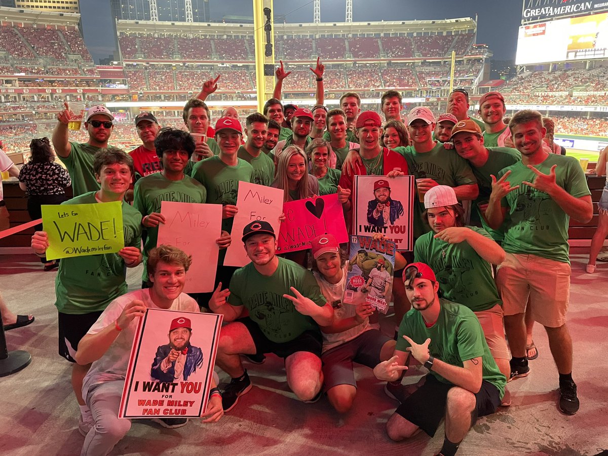 WadeMileyFan's tweet photo. Officially end of the season. Thanks to all who have joined in on the Wade Miley Fan Club, been a ton of fun 👏 https://t.co/h7t4jYzyBq
