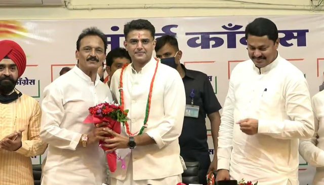 SachinPilot's tweet photo. मुंबई दौरे पर आज @INCMumbai मुख्यालय में प्रेसवार्ता को संबोधित किया।
@INCMaharashtra 
@NANA_PATOLE 
@BhaiJagtap1 https://t.co/KCR3YELXkx