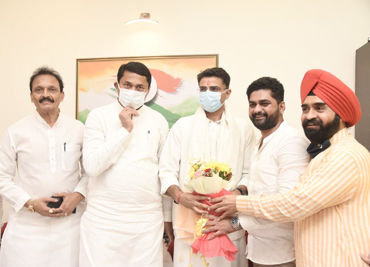 SurajThakurINC's tweet photo. Today welcomed our former Union Minister of India Shri. @SachinPilot Sahab in Mumbai in the presence of @INCMaharashtra Sh. Nana Patole ji , @INCMumbai President Sh.@BhaiJagtap1 ji &amp; WP Charan Singh Sapra ji later we had a discussion over the political discourse in the country. https://t.co/7urVAfz2pd
