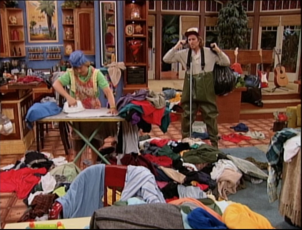 What's the deal with this Trey kid? Elise enlists her friend Emma to help her figure it out for s2e27 of #HannahMontana, "The Test Of My Love!" They also discuss the cost of a park, Halloween costumes, 90s sitcoms, parent bullies, and more. Available now: anchor.fm/elise-eldridge…