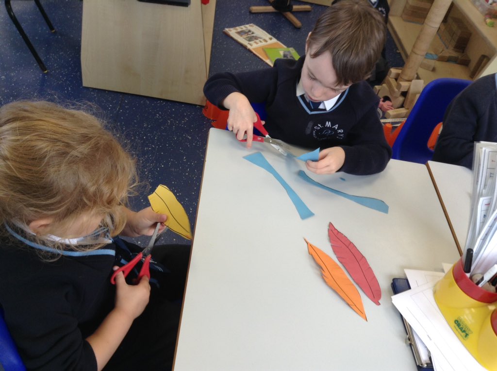 StMarysLS18's tweet photo. Reception have been learning about St Francis of Assisi today, to celebrate The Feast of Saint Francis.
The children have been busy making and cutting out feathers to create a class collage.
#StFrancisofAssisi 
#StFrancis 
#classsaint https://t.co/iX1isLAZfm