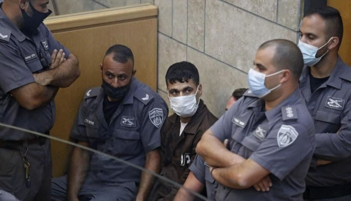 الأسير البطل محمد العارضة يبدأ إضرابا مفتوحا عن الطعام ردا على الإجراءات الانتقامية بحقه في سجن عسقلان.

#نفق_الحرية

المصدر: هيئة شؤون الأسرى والمحررين