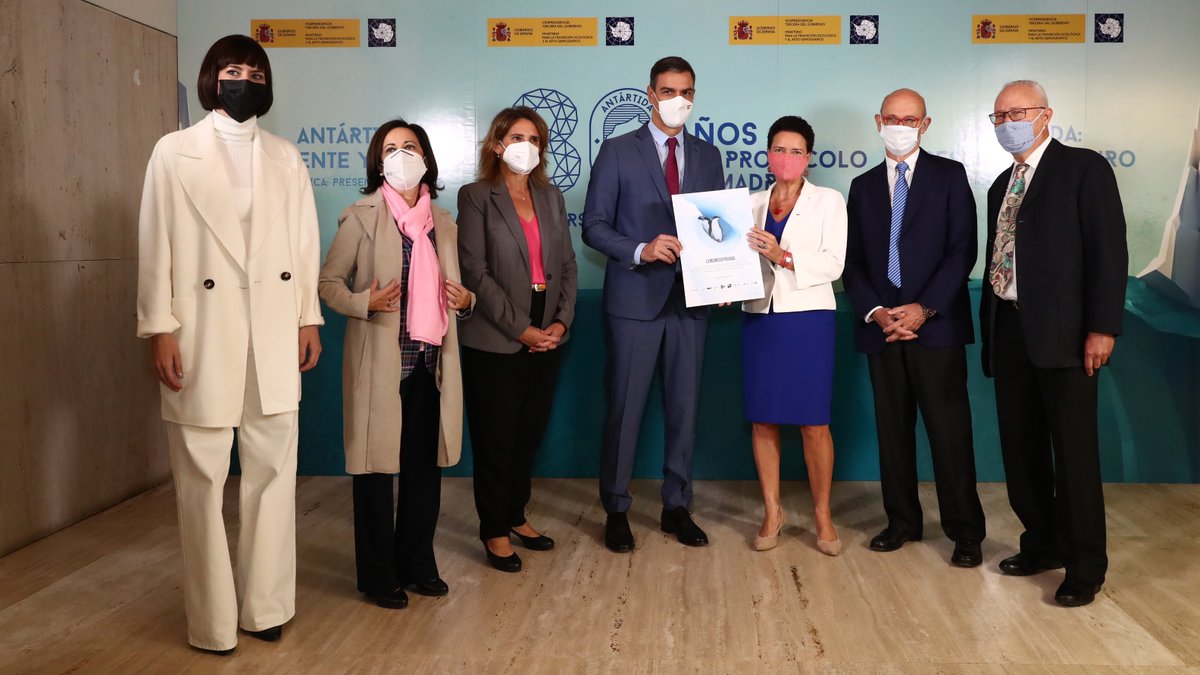 DianaMorantR's tweet image. 🇦🇶 30 años después del #ProtocolodeMadrid, seguimos comprometidos con la protección de la Antártida. Para ello, la ciencia es la mejor aliada. 

España cuenta con dos bases de investigación en el continente helado que cada año acogen al personal de las campañas científicas.