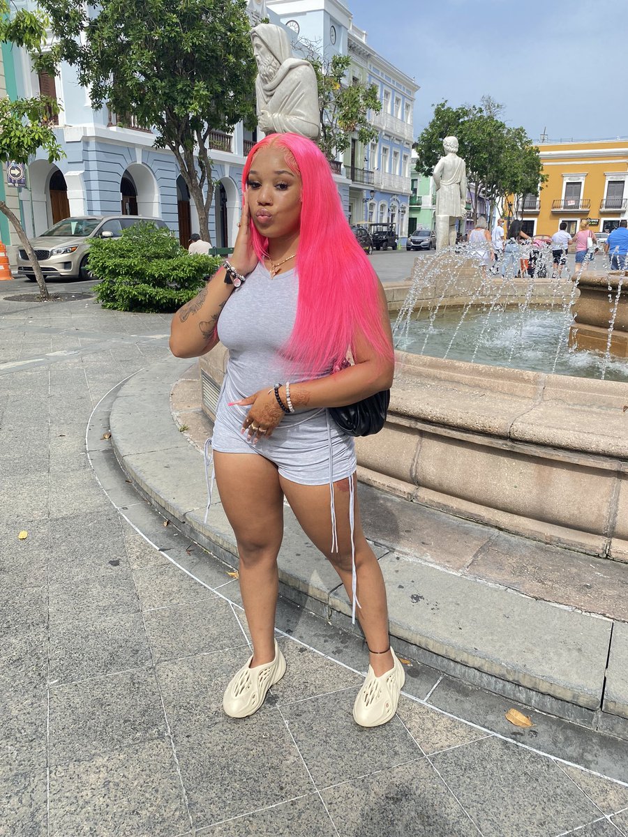 zadyiahh's tweet photo. I haven’t been in dis app fa bout a yt but😭😭 my bday was saturdayyyy Big Libra Shit♎️🖤 so jus a dump https://t.co/0v1dCMPPaj