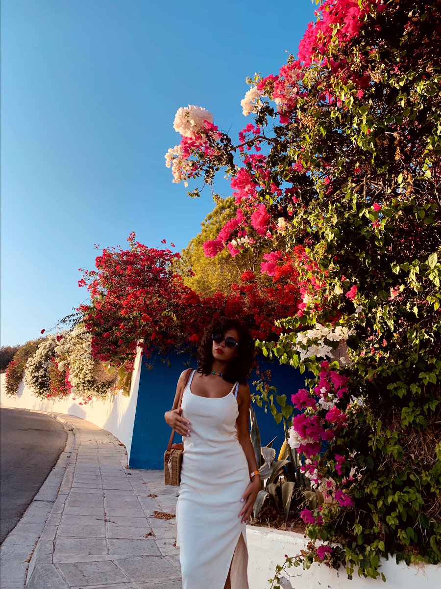 Linetamskh's tweet photo. #Pissouri #Cyprus #columbiabeach #Travel https://t.co/UJhKv5uoKs