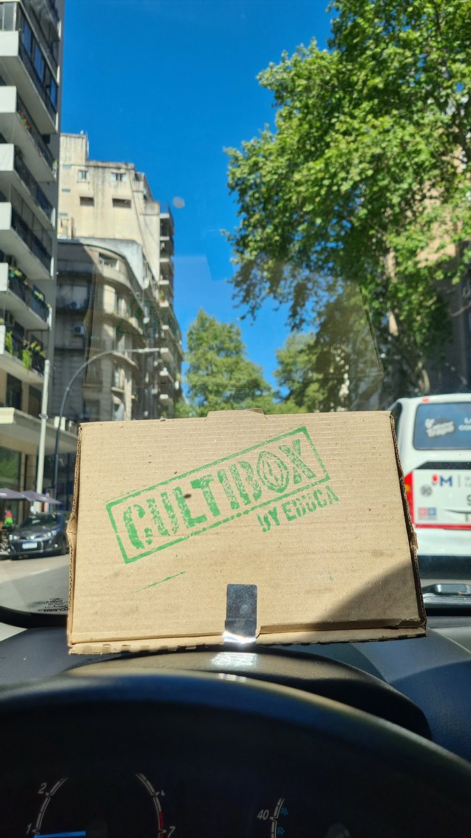 Si no sabes que regalarle a tu compa que no cultiva en su cumple, llego la rial data la rial box el rial regalo