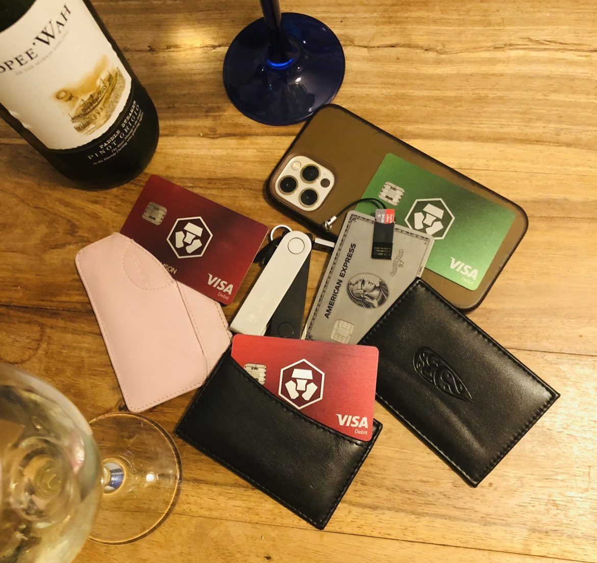 kolhub's tweet photo. When you meet up with Friends at the Pub and end up mentioning #Crypto
#CRO #CROFam #CDC #CDCVISA
There’s always that One Friend who just doesn’t get it……….I wonder who gets the Best CashBack?
@bobbybaocrypto @Kris_HK @cryptocom https://t.co/swis50xRoK