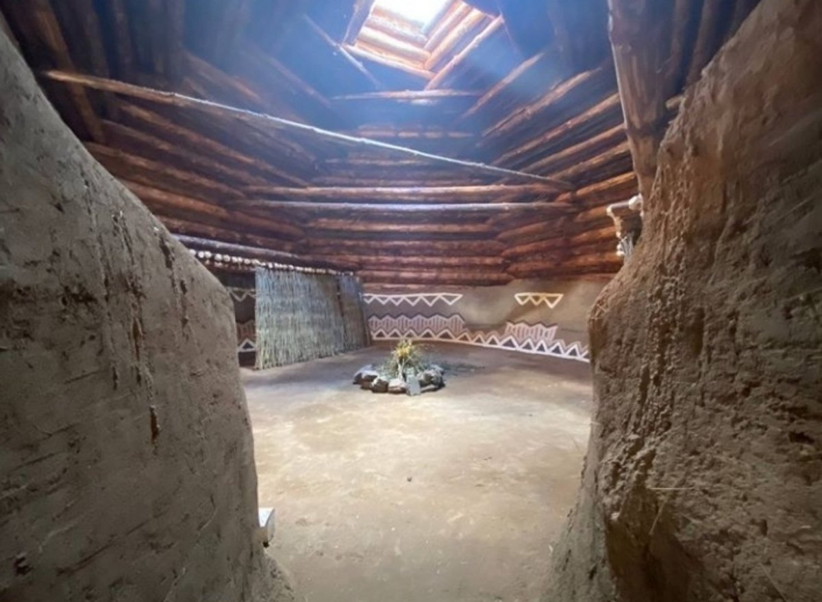 Dugumseldoku's tweet photo. #Arkaim Kurgan(#İskit) Temir repredüksüyonu( M.Ö 2000-1800.)
Arkaim #Chelyabinsk, #Rusya
Bu alan genelde Hint-Avrupa'ya ait olarak değerlendirilir ancak değildir. Hakasya, Altay-Sayan boyunca hakim olan Andronovo(M.Ö 1700-1200) kültürünü birbirine bağlar. Kırlangıç https://t.co/85ee3DW6Ck