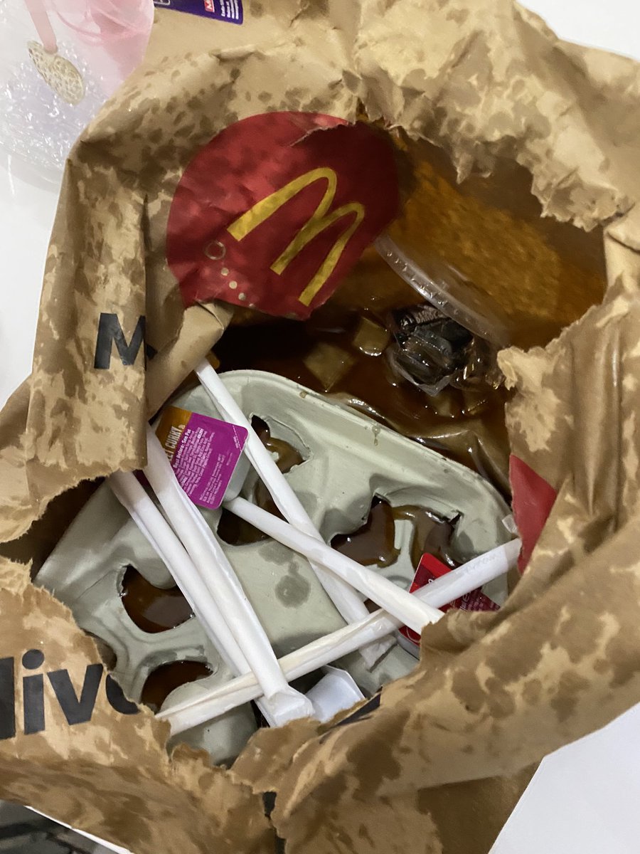 Jorge_Quibell's tweet photo. @ubereats_uk spent £45 on @McDonaldsUK yesterday &amp; it arrived totally drenched from all the drinks that had spilt everywhere what wasn’t drenched was freezing cold @Uber_Support say that is acceptable and refused a refund - the lot went in the bin🙄 https://t.co/N3e3lH23W5