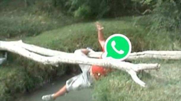 RadioCarolina's tweet photo. Ya Wey ! 
#CaidadeWhatsapp
#SeCayoWhatsapp https://t.co/ga7SdEHz2g