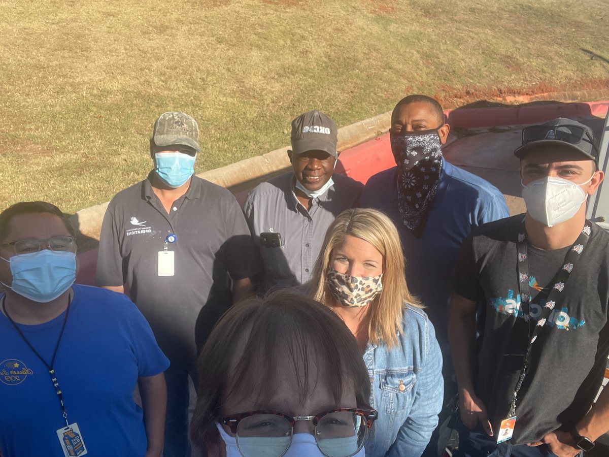 ClassenVPA's tweet photo. @ClassenSASOKC wants to give a huge shoutout and thank you to this east zone maintenance team led by Mr. Ladarian Wandick for helping us prepare for our Fine Arts Festival this Thursday!  We couldn't do this without great people like you!  Come join us! @OKCPS @FoundationOKCPS https://t.co/7v9EMQnnqt