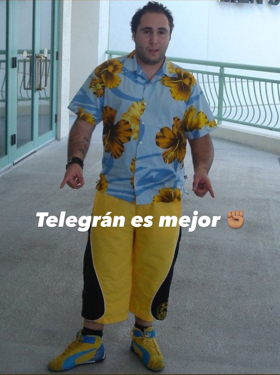 AlexChiner's tweet photo. Se han caído Whatsapp e Instagram. A ver cuánto tardan en salir los de: https://t.co/fKtg2oz3gi