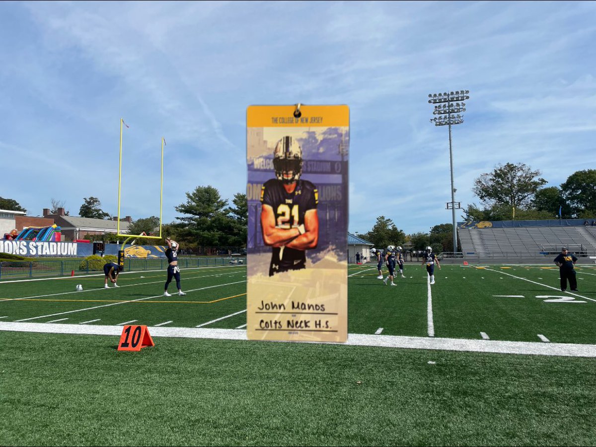 JohnManos_24's tweet photo. Thanks so much to @TCNJfootball and @CJendryaszek for inviting me and my family Saturday for Homecoming! Such an exciting game and atmosphere; so thankful to have gotten the opportunity to experience it! @CoachCGoff @GoMVB https://t.co/RffgSgCXRk