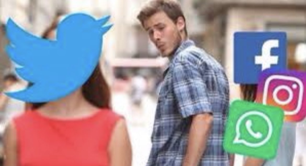 Daibhernandez's tweet photo. Todo el mundo cuando se caen whats app e Instagram🤡  #WhatsApp #Facebook #Instagram https://t.co/JIS4xNp9D2
