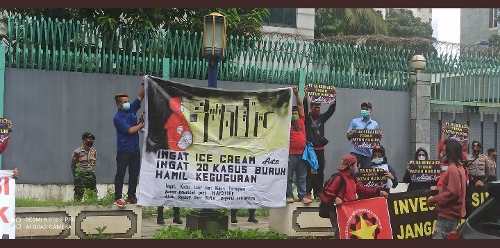 AlfianAlizka's tweet photo. Ingat 20 kasus buruh hamil keguguran..
#boikotaice https://t.co/6wwUl1qRWI