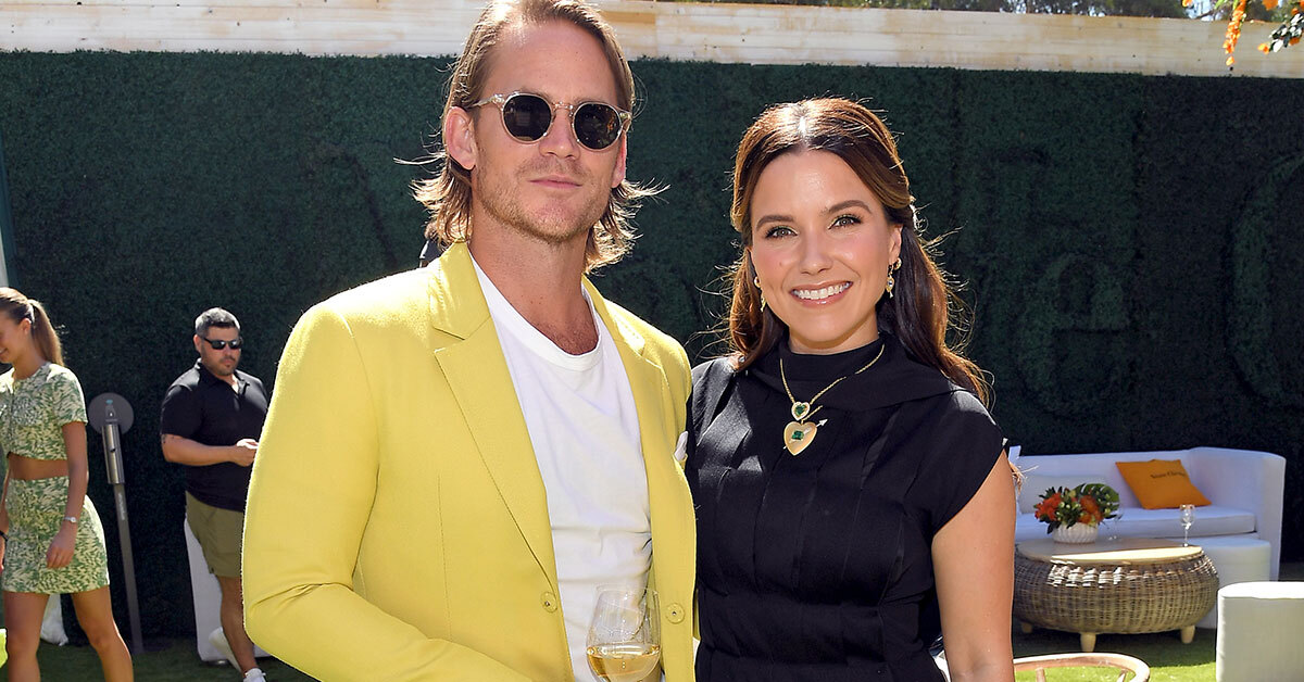 Sophia Bush opens up about her engagement to Grant Hughes: bit.ly/3iycLAV