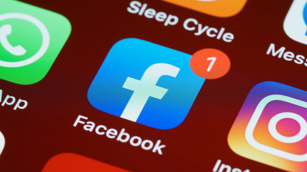 #ÚLTIMAHORA 

¡No, no es su internet! Se cayó, a nivel mundial, WhatsApp, Facebook e Instagram bit.ly/3oxzVv2