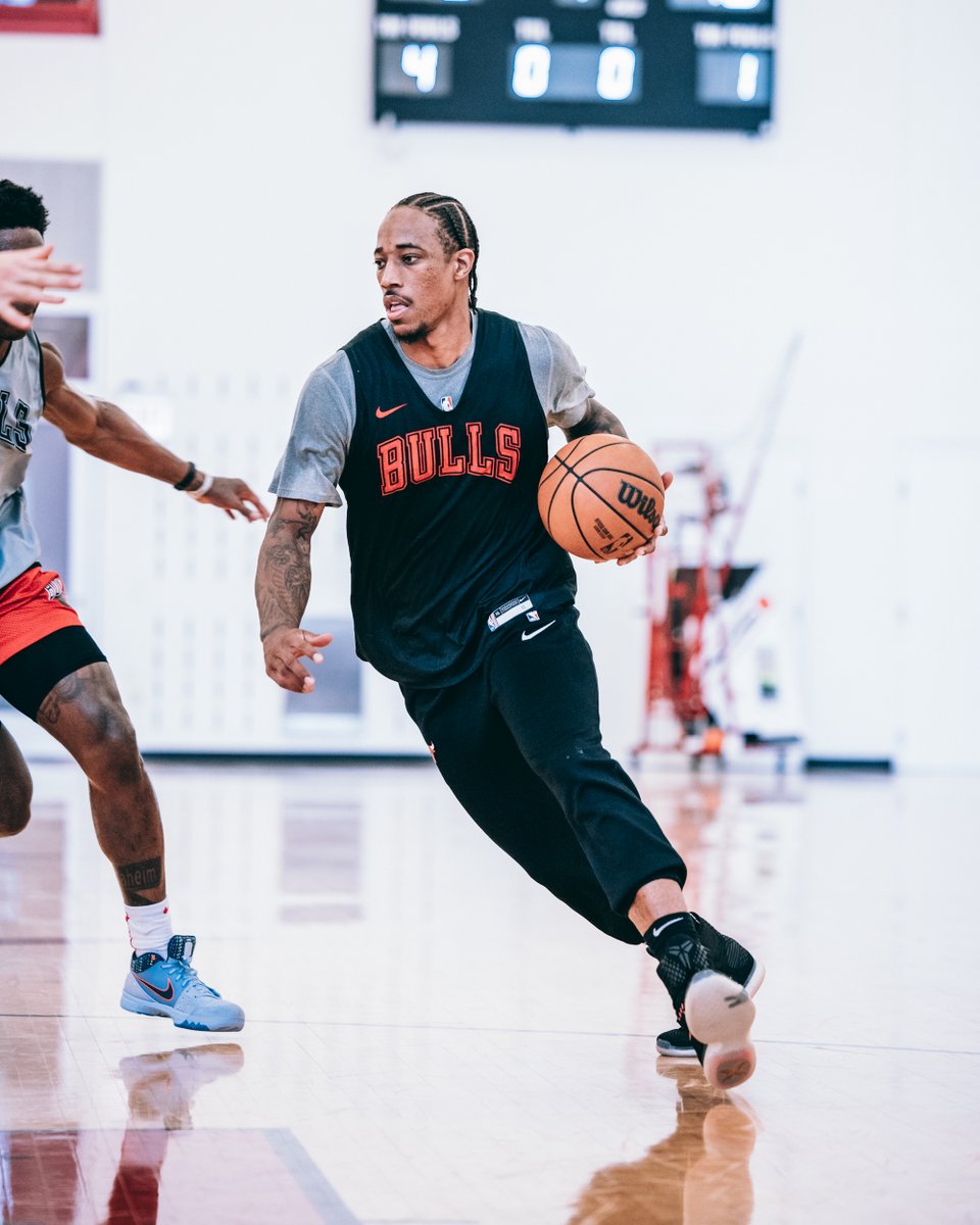 chicagobulls's tweet photo. DeMar bringing the 🔥 kicks during training camp! https://t.co/OJYE4C6iwt